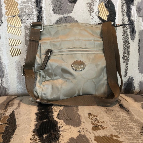 Coach Tan Purse - Picture 1 of 7